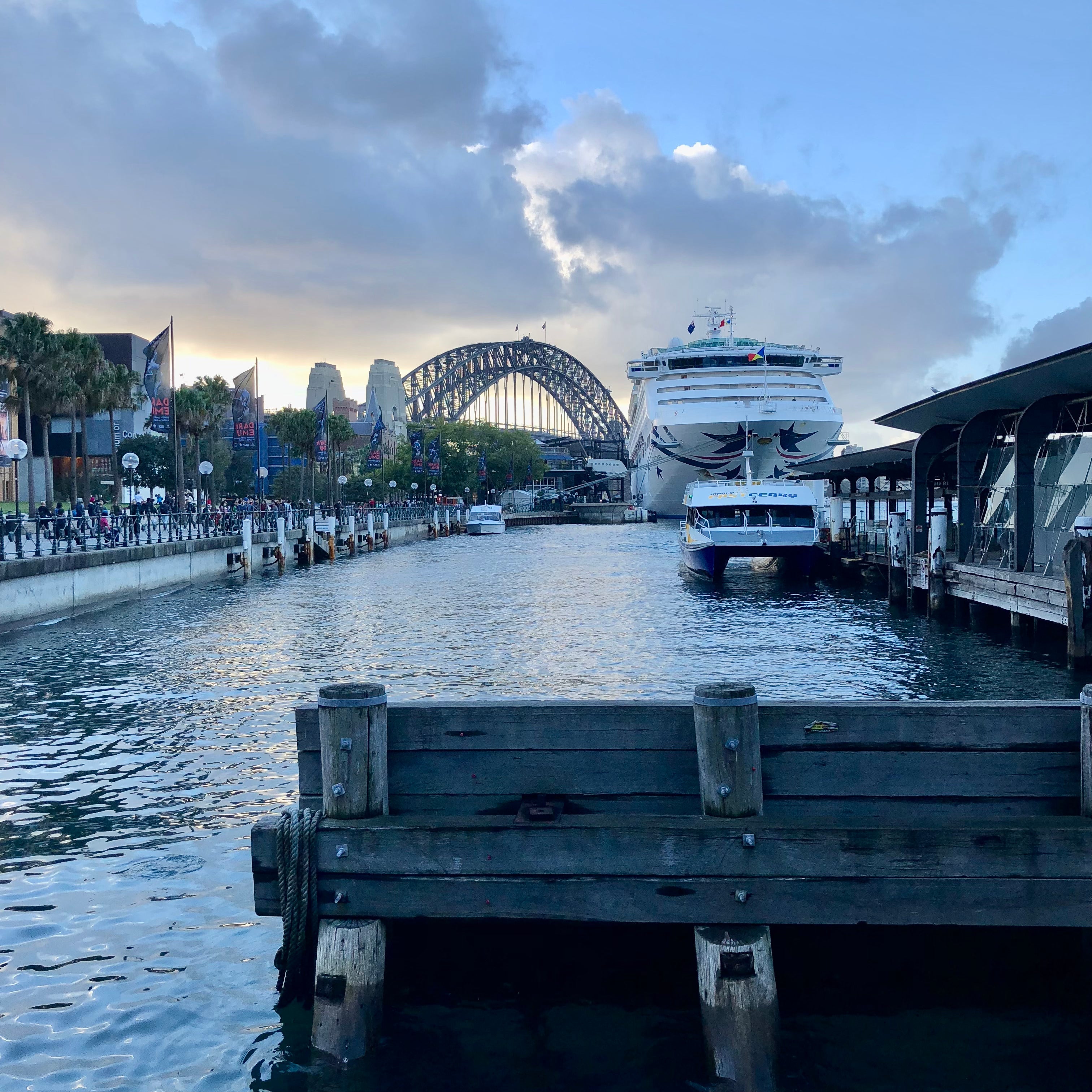 Dello Mano's Sydney Brownie and Hamper Delivery Journey - Dello Mano