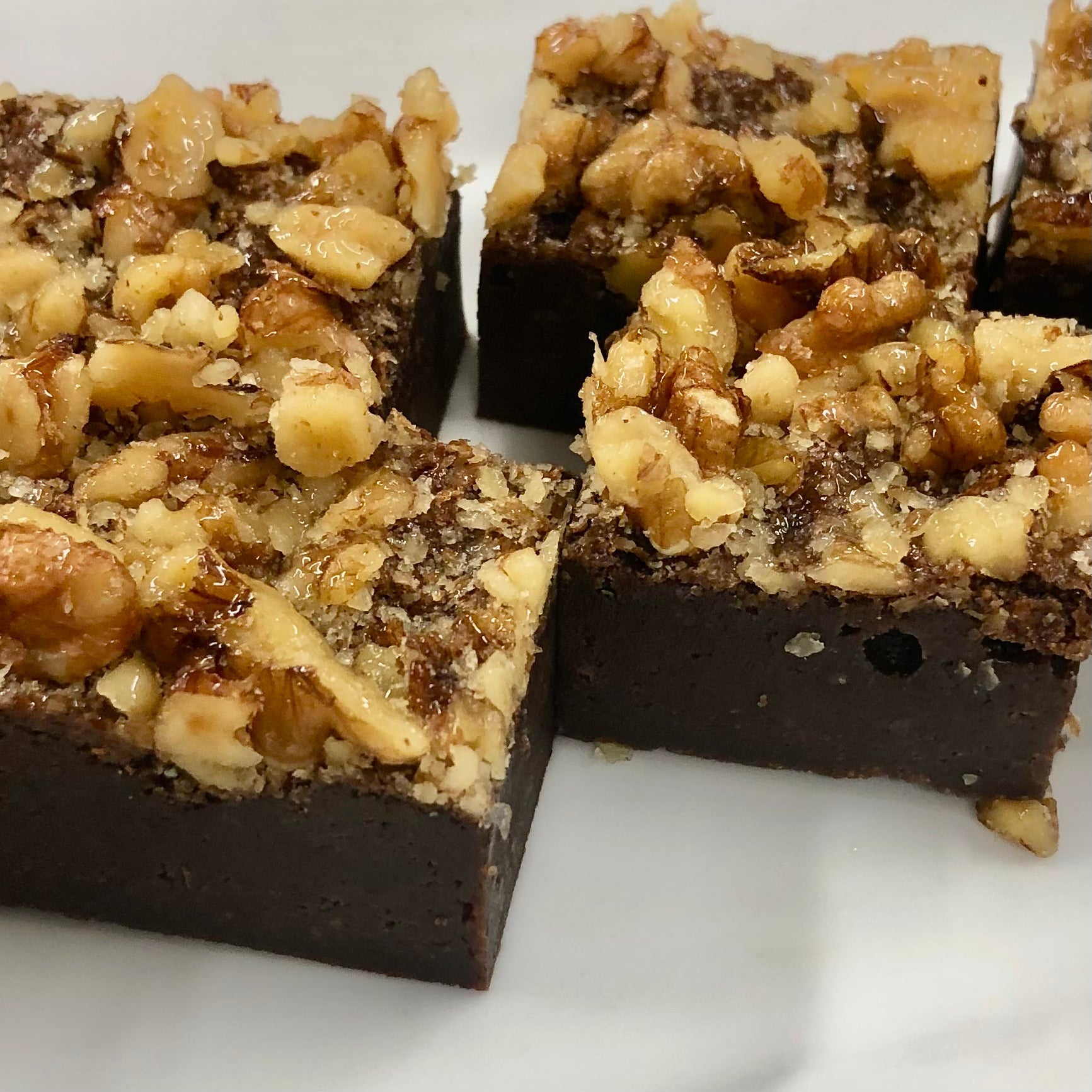 The History of Brownies: Exploring the Origin, Evolution, and Signature Recipes of This Beloved Dessert - Dello Mano