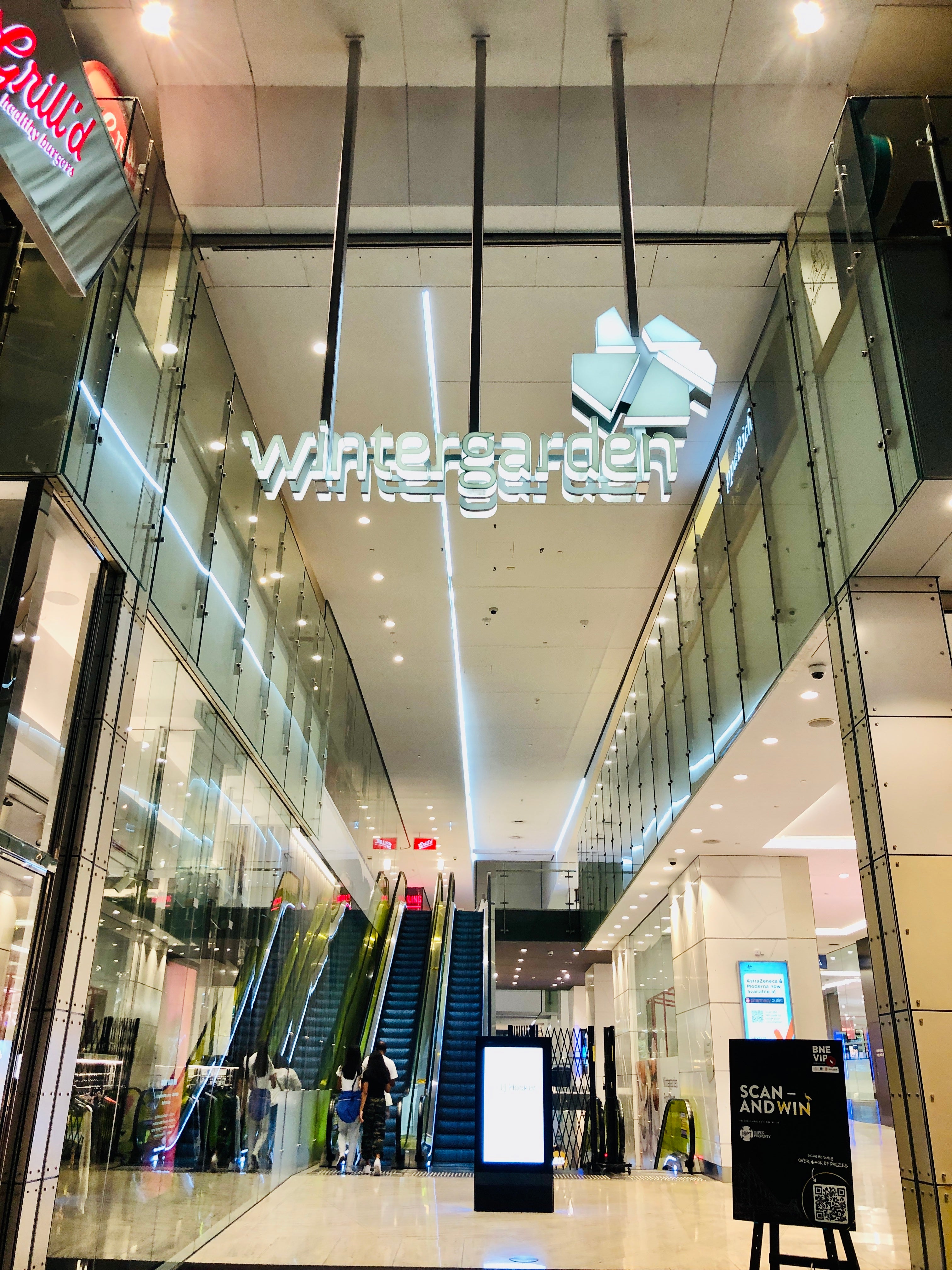Entrance to Wintergarden Brisbane CBD where the Dello Mano boutique cake and brownie store is located.
