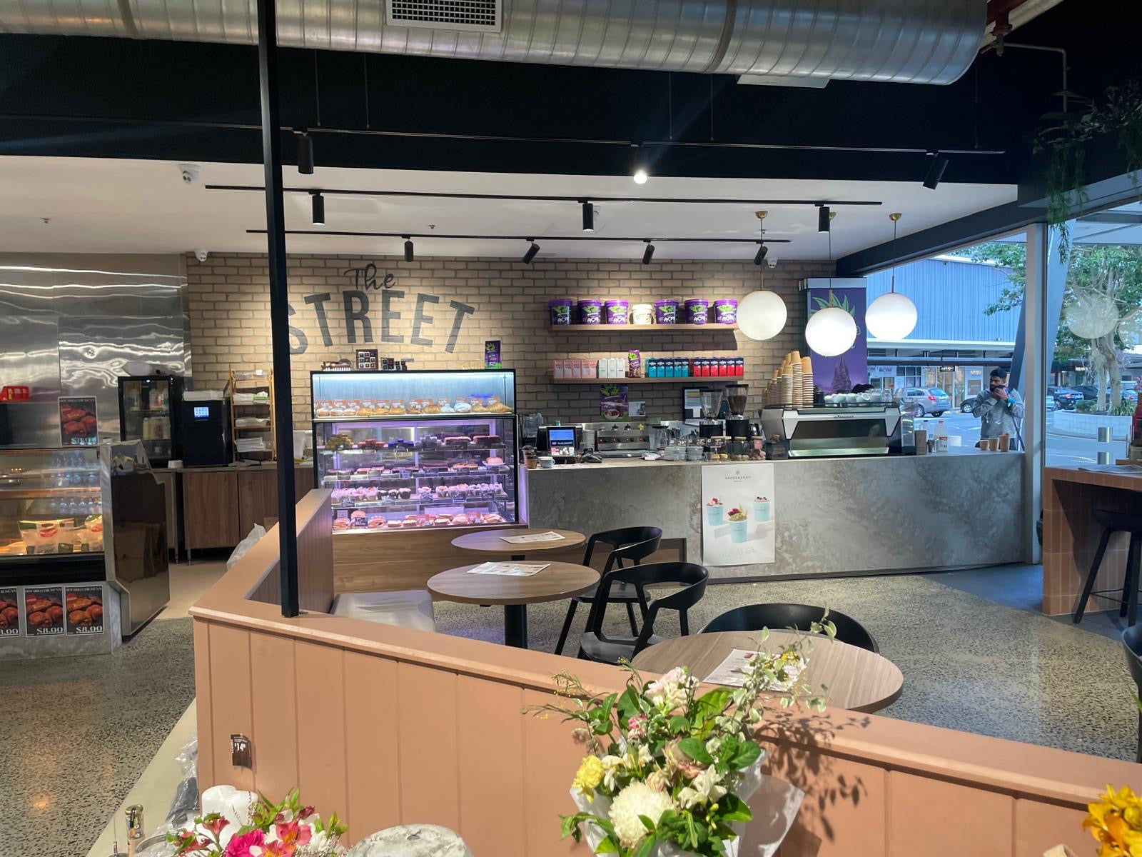 Zeneldins Fine Foods café and deli counter in Hamilton with gourmet food, fresh coffee, and Dello Mano handmade brownie display
