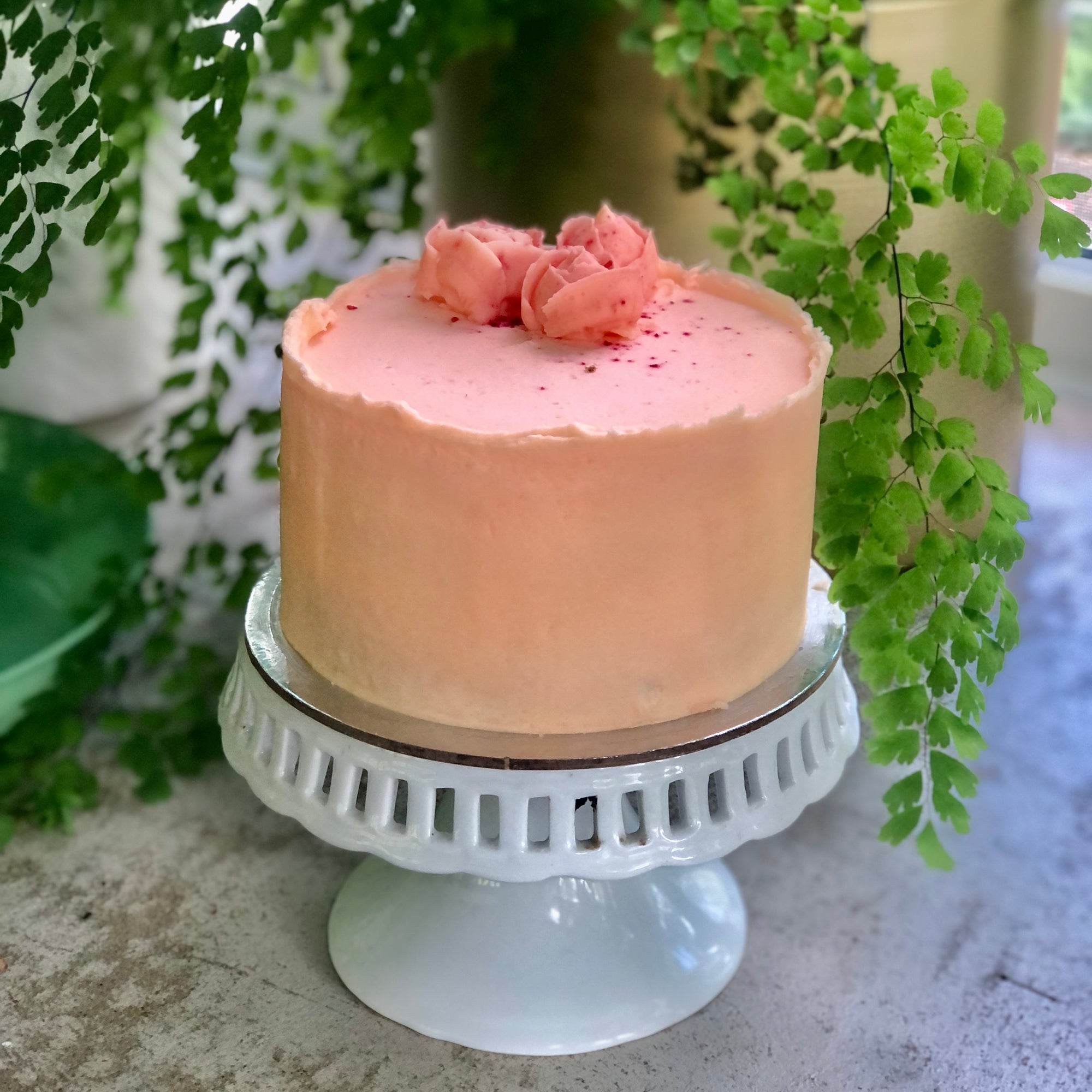 Last-Minute Mother's Day Gift Idea: Order Our Beautiful Rose Cake Online