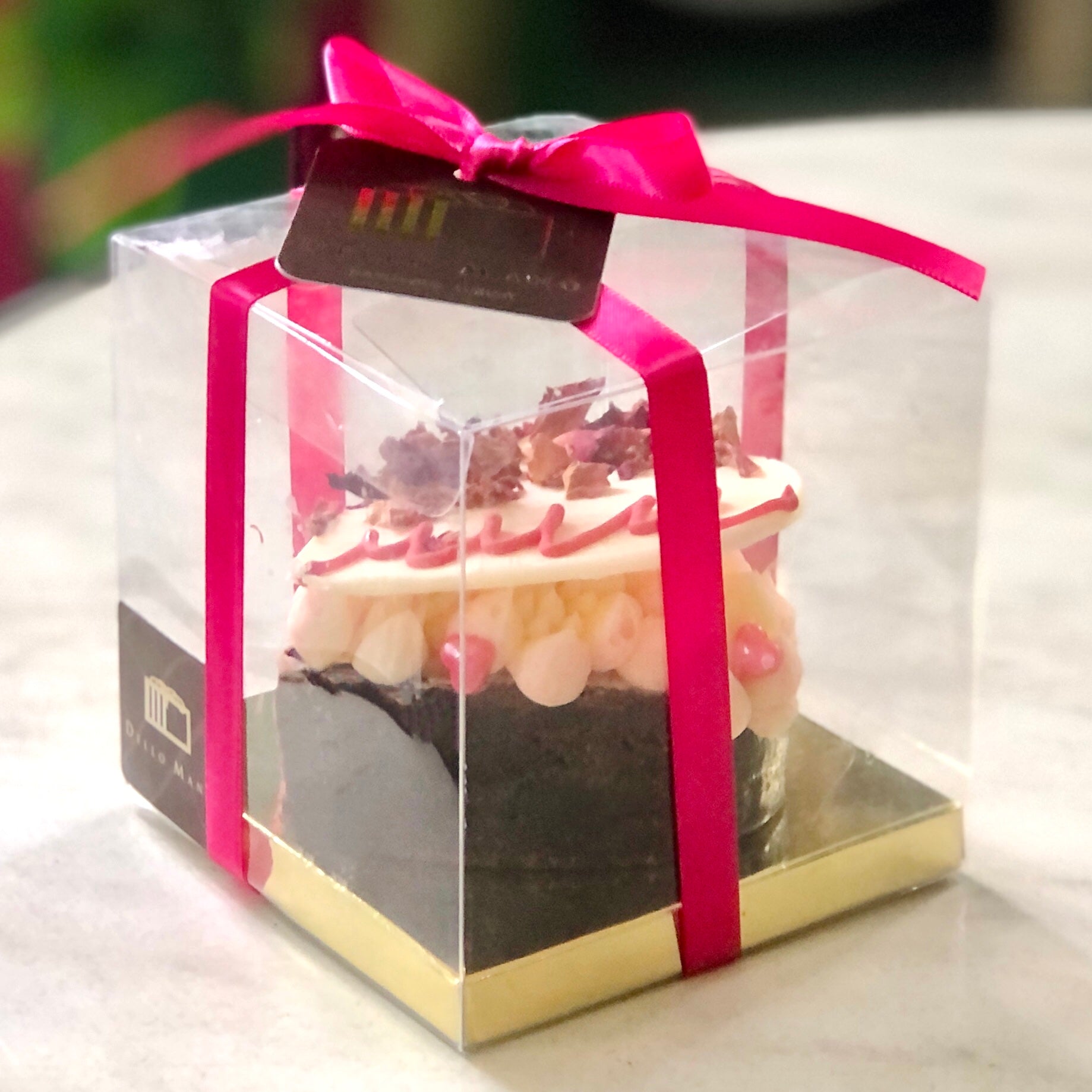 Indulge Your Mum with Dello Mano's Handcrafted Mother's Day Brownie Heart