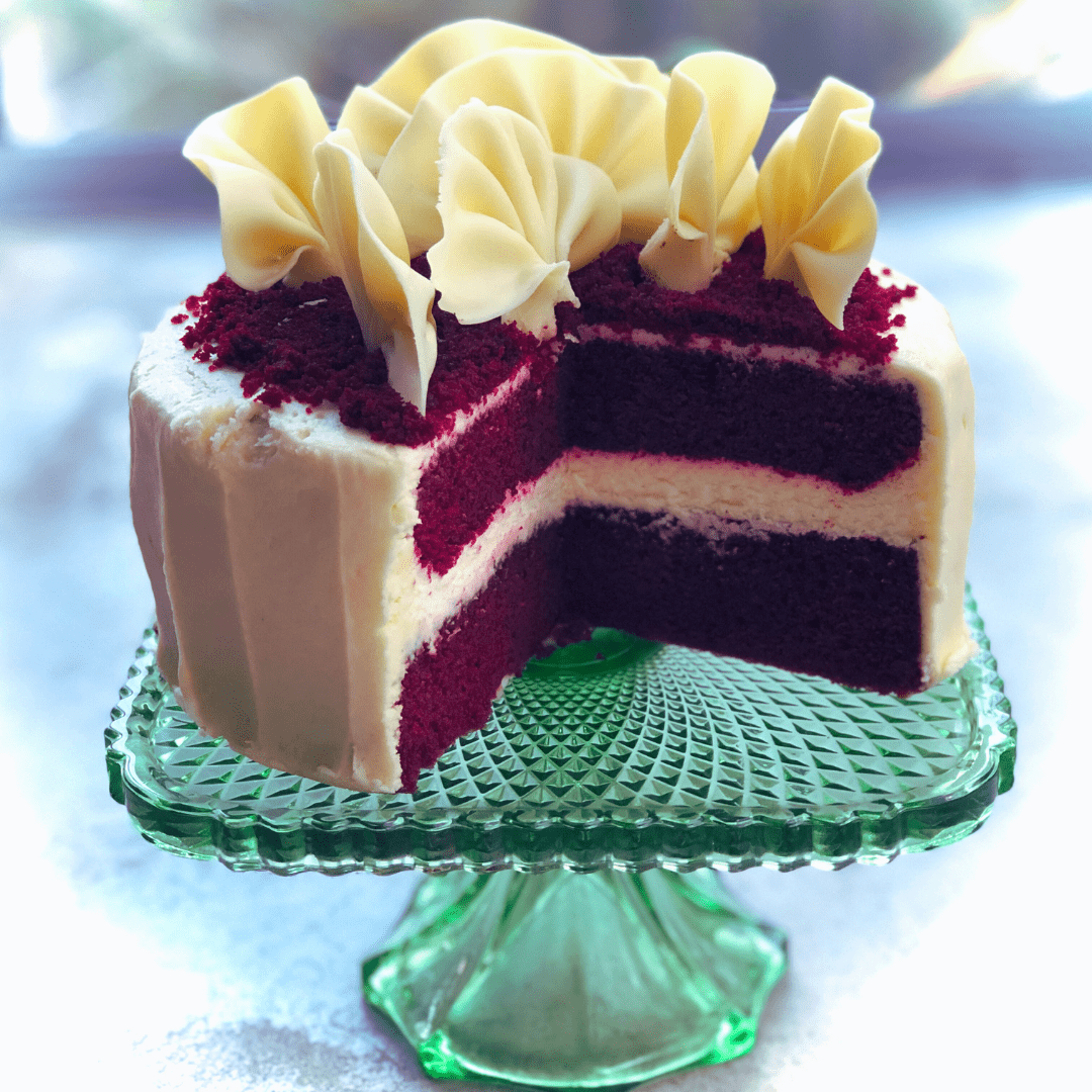 Indulge in the Enchanting World of Red Velvet Cake and Cream Cheese - Dello Mano