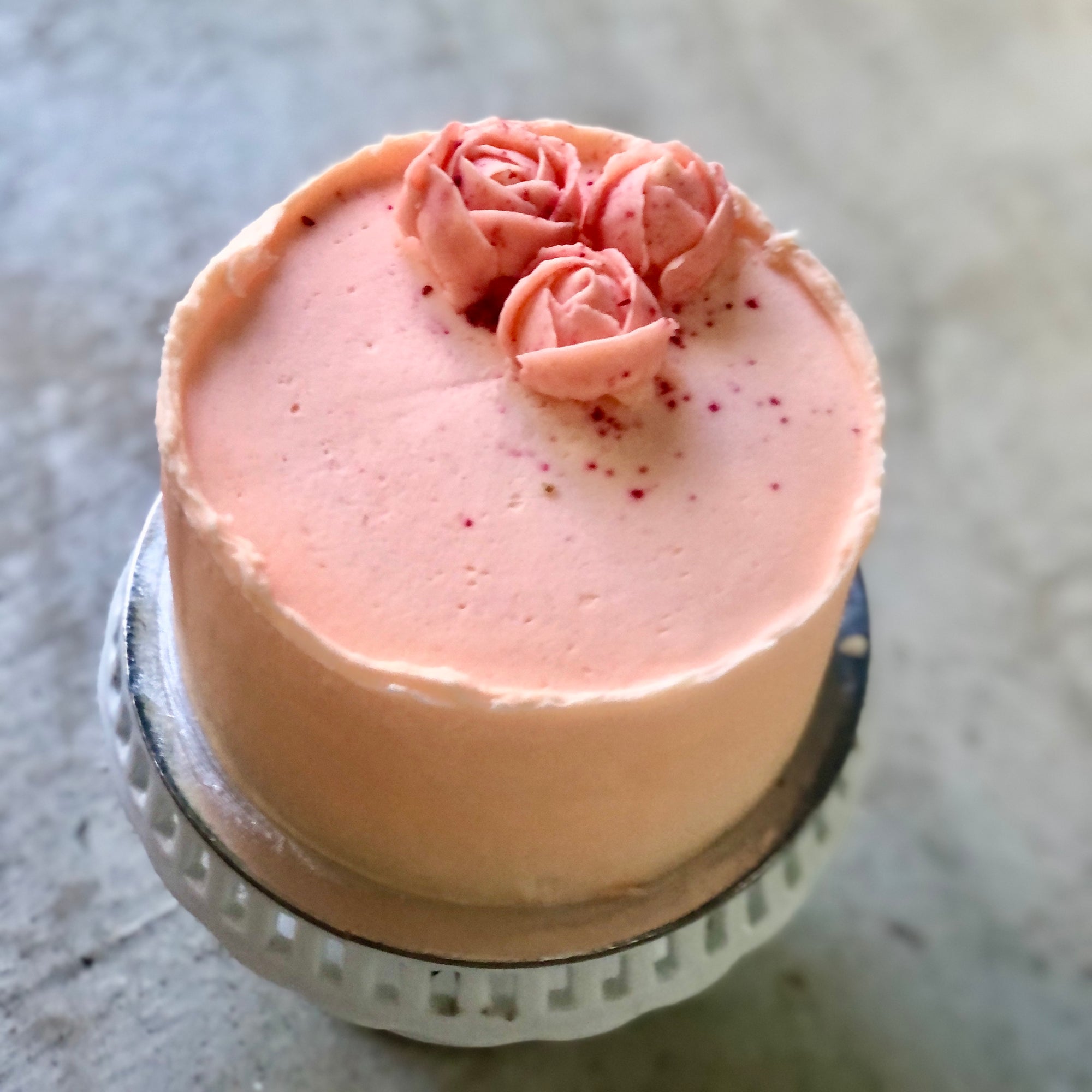 Spoil Your Mum with Our Beautiful Mother's Day Rose Cake