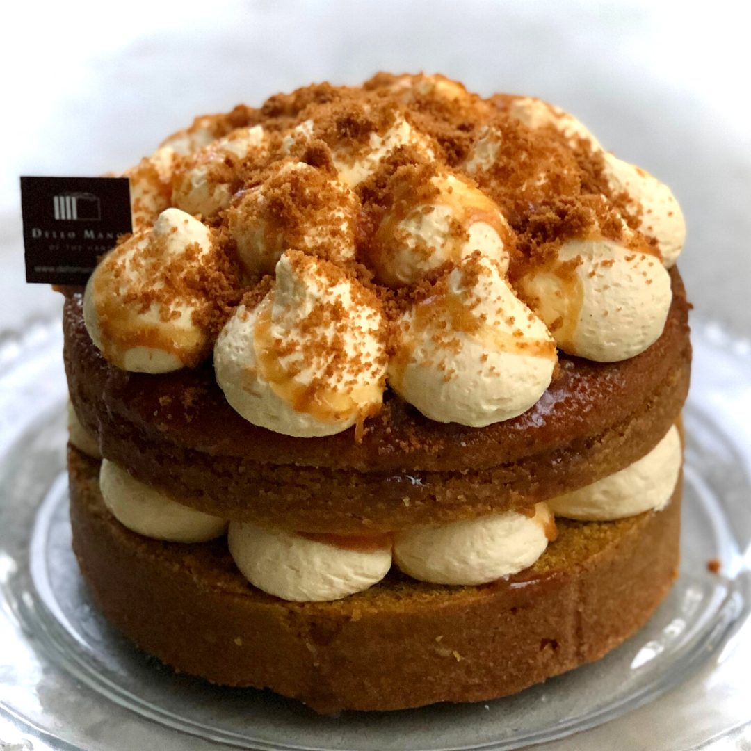 The Ode to Golden Gaytime Cake is a tantalising combination of caramel , cream and cookie crumb. A rich moist caramel mud cake filled with Vanilla custard butter cream. Available for Cake Delivery Brisbane. Perfect birthday cake for the caramel lover. 