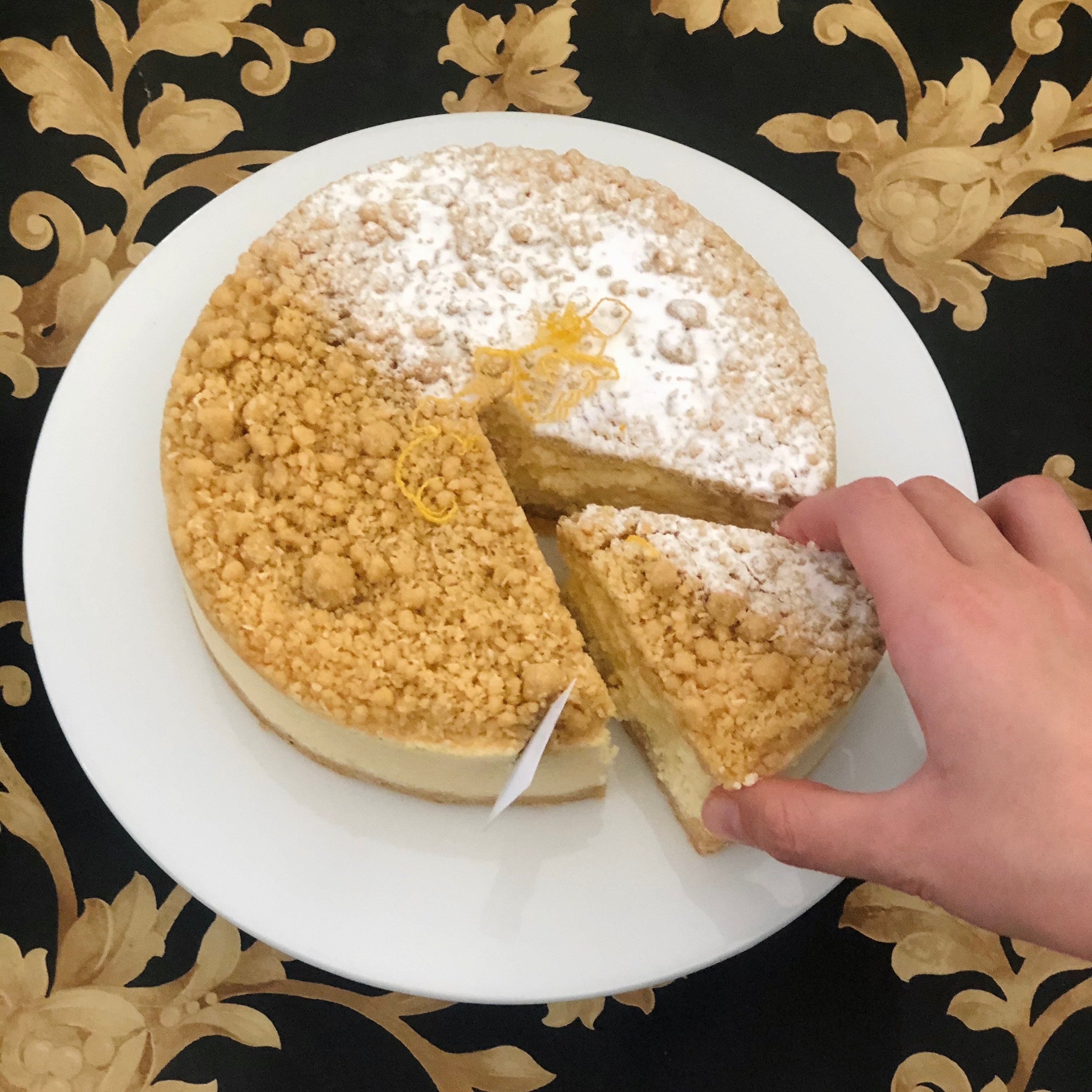 Italian Ricotta Crumble Cheesecake