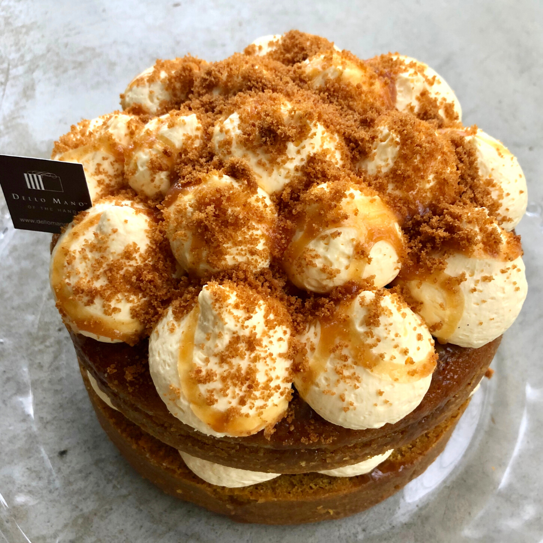 The Golden Gaytime Cake is an ode to the iconic ice cream. It channels the same delicious combination of caramel, cream and cookie crumb. It is a great birthday cake choice and is perfect as a cake delivery option. 